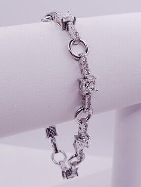 925 Sterling Silver Circle Link Bracelet - Simulated Diamonds